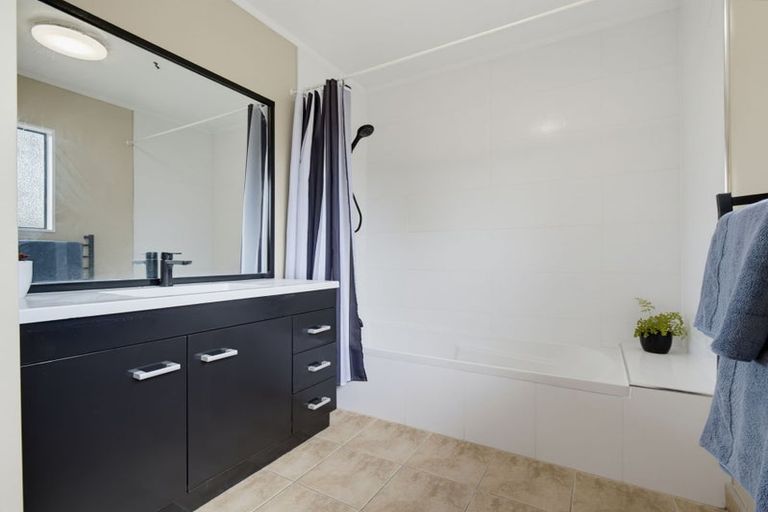 Photo of property in 1 Te Ana Place, Lynmore, Rotorua, 3010