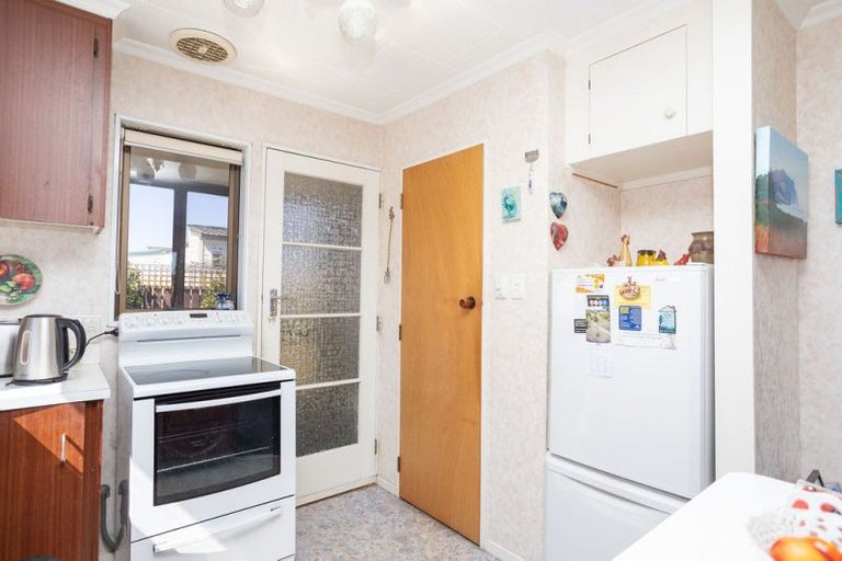 Photo of property in 59 Allardice Street, Dannevirke, 4930