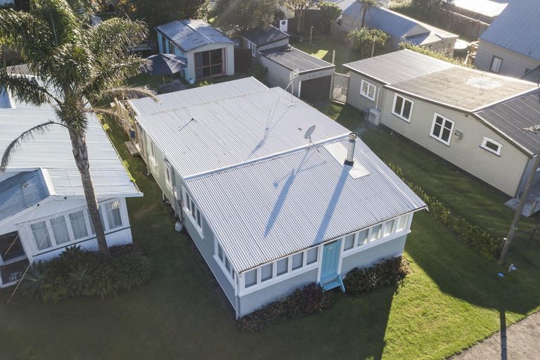 Photo of property in 6 Pacific Road, Waihi Beach, 3611