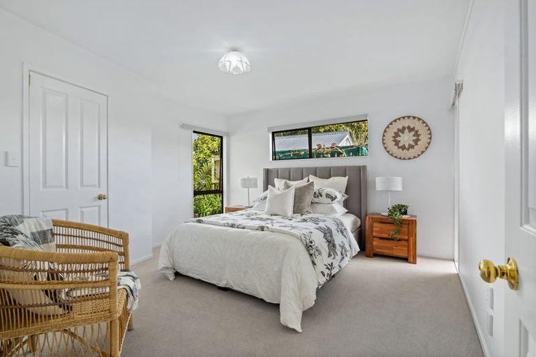 Photo of property in 26 Settlers Grove, Orewa, 0931