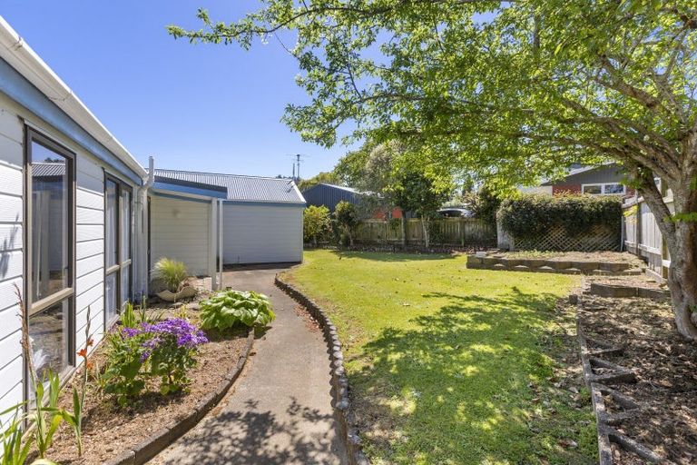 Photo of property in 295 Mangorei Road, Merrilands, New Plymouth, 4312