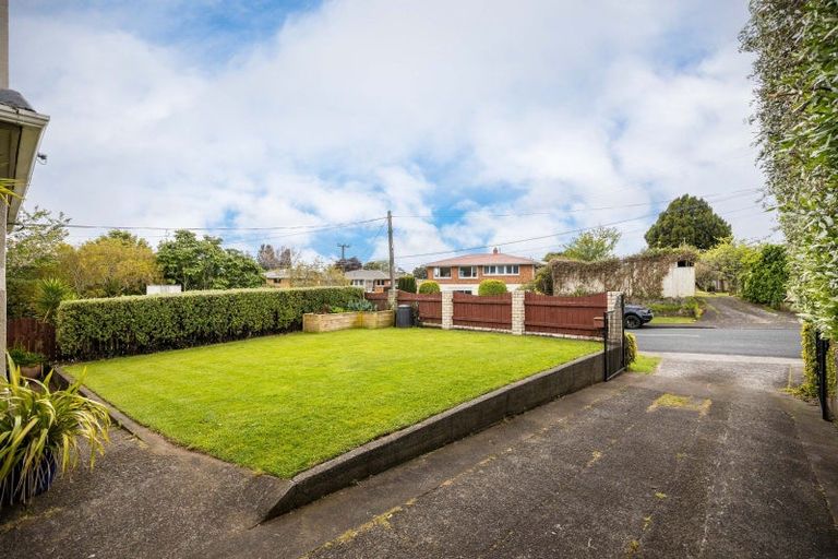Photo of property in 294 Huatoki Street, Upper Vogeltown, New Plymouth, 4310