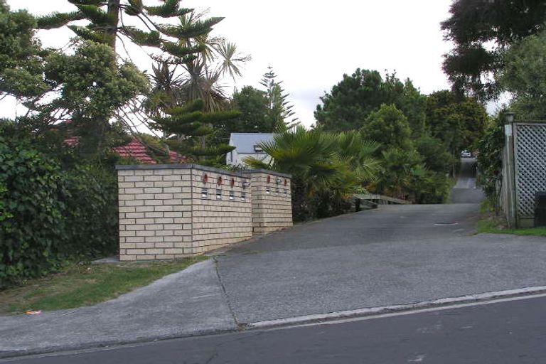 Photo of property in 26b Woodstock Road, Forrest Hill, Auckland, 0620