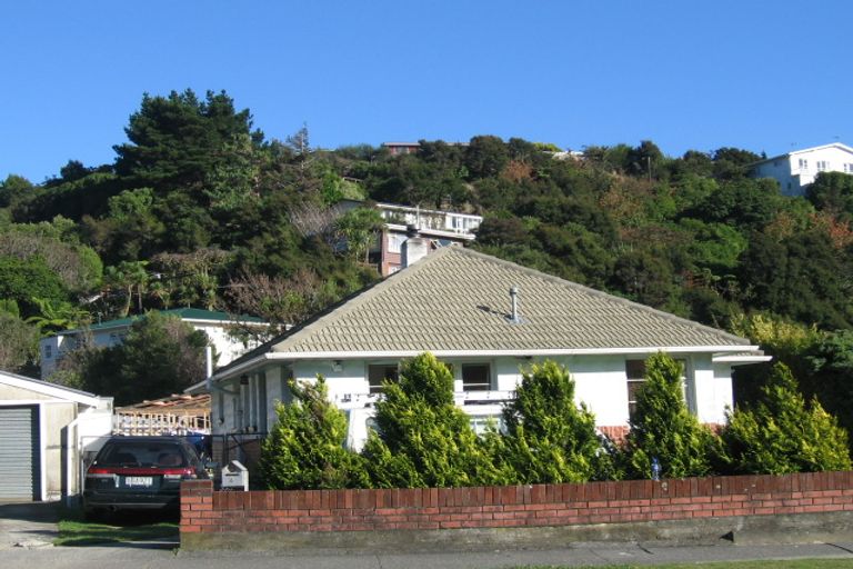 Photo of property in 1 Holborn Drive, Stokes Valley, Lower Hutt, 5019