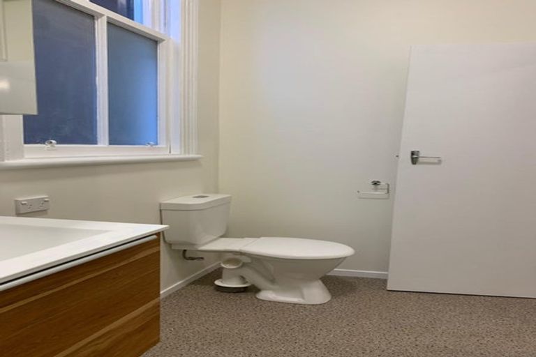 Photo of property in 1/27 Brougham Street, Mount Victoria, Wellington, 6011