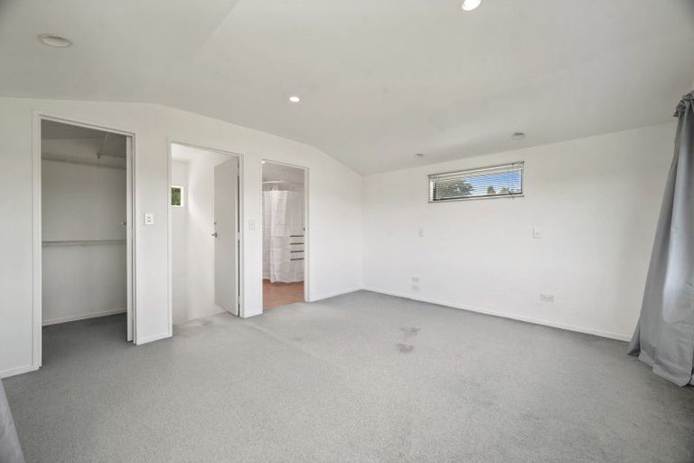 Photo of property in 20 Ingle Avenue, Waipahihi, Taupo, 3330