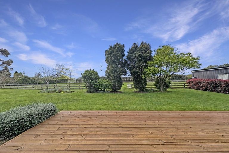 Photo of property in 646 No 2 Line, Fordell, 4572