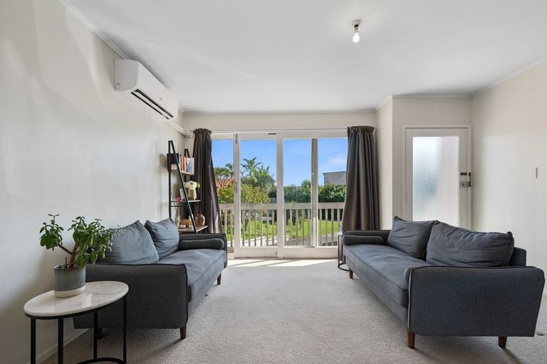 Photo of property in 3/240 Hurstmere Road, Takapuna, Auckland, 0622
