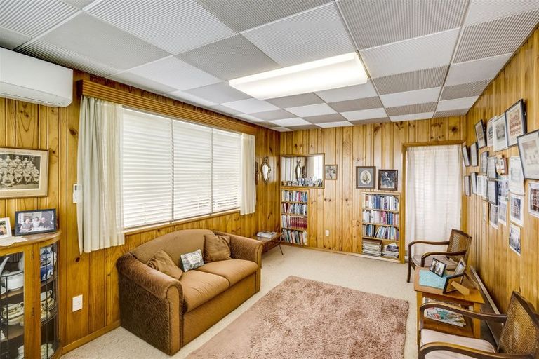 Photo of property in 60 Coverdale Street, Onekawa, Napier, 4110