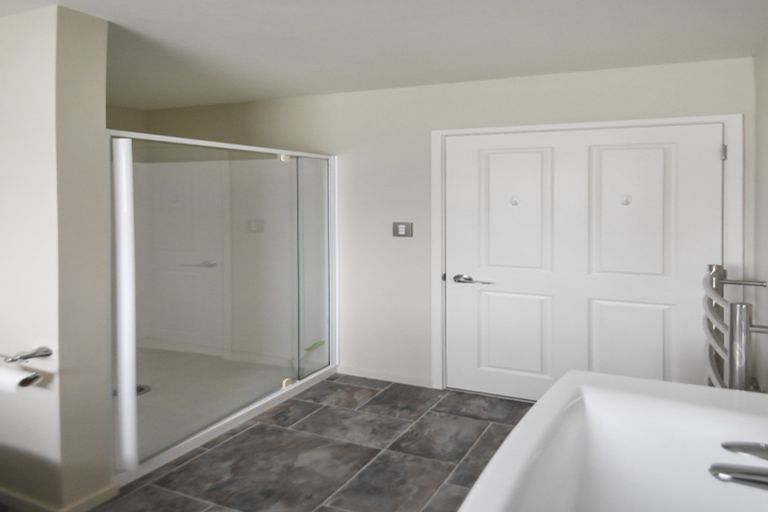 Photo of property in 14 Irishman Drive, Twizel, 7901