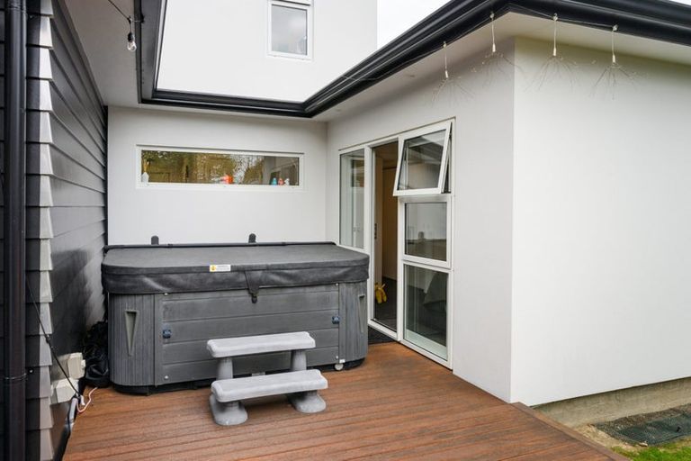 Photo of property in 5a Athlone Place, Hokowhitu, Palmerston North, 4410