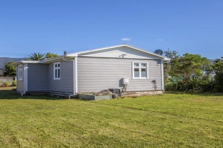 Photo of property in 53 Waite Street, Featherston, 5710