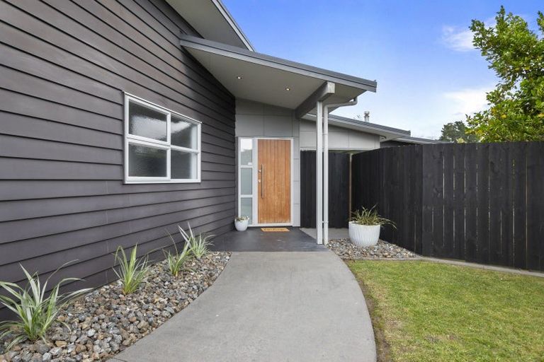 Photo of property in 14 Millbrook Place, Ashhurst, 4810