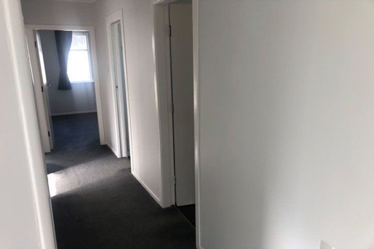 Photo of property in 5 Holly Grove, Maungaraki, Lower Hutt, 5010