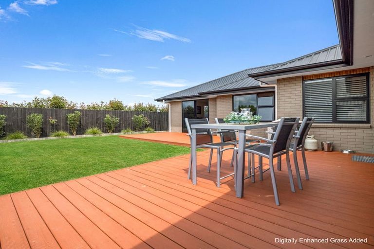 Photo of property in 54 Norfolk Drive, Cambridge, 3434