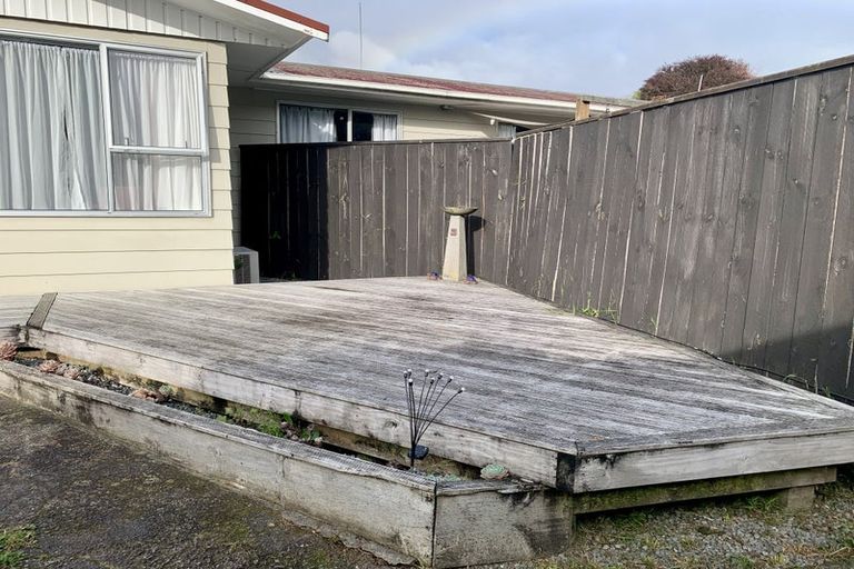 Photo of property in 50b Hartford Crescent, Totara Park, Upper Hutt, 5018