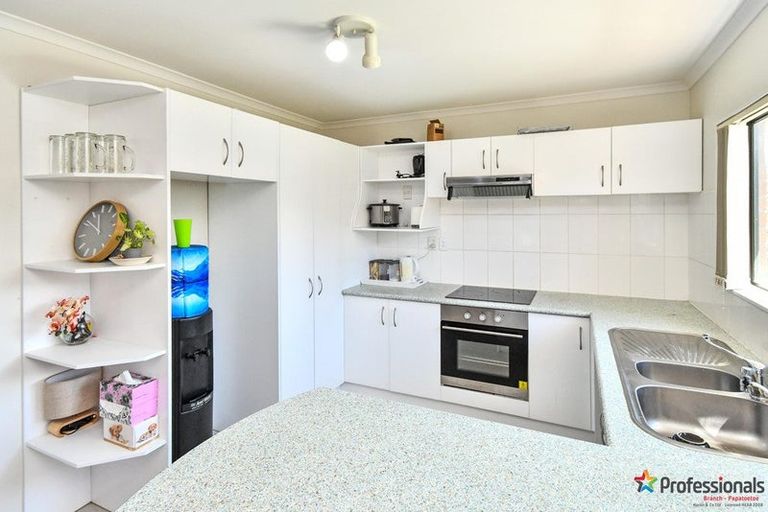 Photo of property in 6 Chayward Place, Mangere, Auckland, 2022