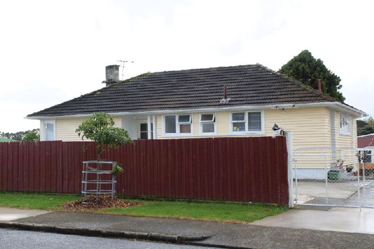 Photo of property in 10 Clyde Road, Otara, Auckland, 2023
