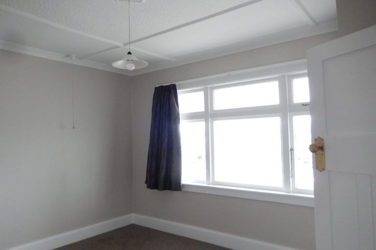 Photo of property in 20 Queens Drive, Kilbirnie, Wellington, 6022