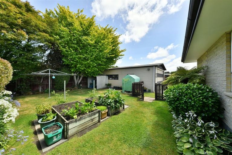 Photo of property in 16 Gibson Drive, Hornby, Christchurch, 8042