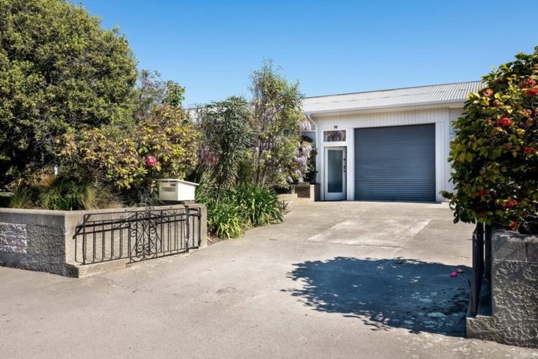 Photo of property in 146 Opawa Road, Opawa, Christchurch, 8023