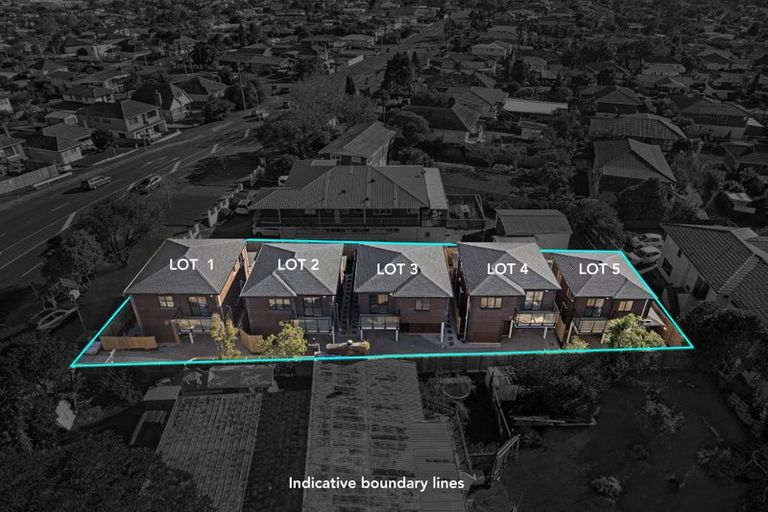 Photo of property in 4253 Great North Road, Glendene, Auckland, 0602