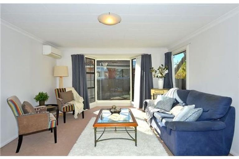 Photo of property in 73 Balrudry Street, Avonhead, Christchurch, 8042