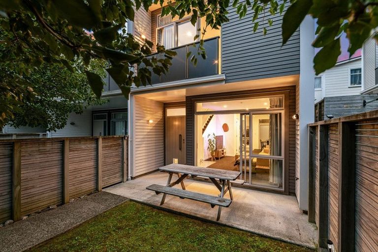 Photo of property in 11/59 The Parade, Island Bay, Wellington, 6023