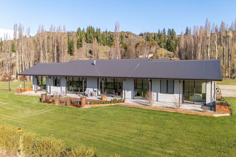 Photo of property in 4 Padgets Lane, Earnscleugh, Alexandra, 9391