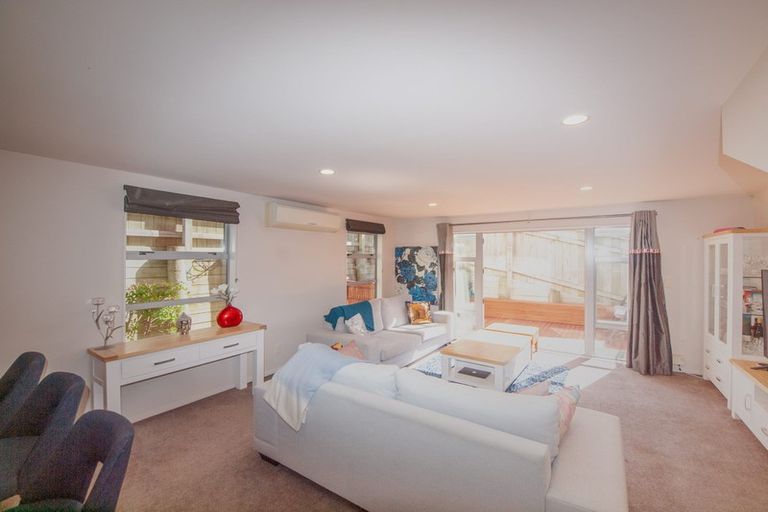 Photo of property in 44 Erlestoke Crescent, Churton Park, Wellington, 6037