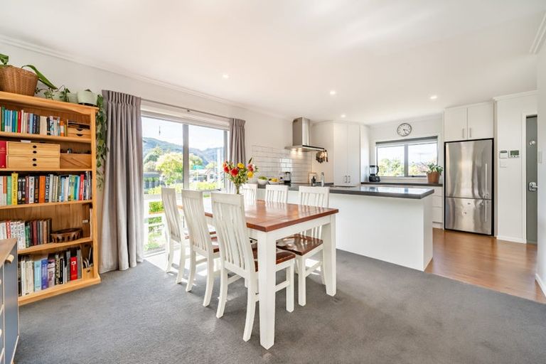 Photo of property in 9 Chalfont Road, Silverstream, Upper Hutt, 5019