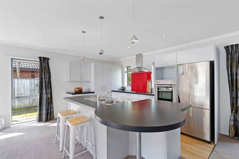 Photo of property in 9 Caroline Way, Northwood, Christchurch, 8051