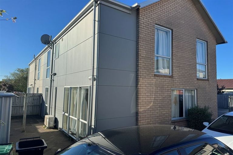 Photo of property in 105a Elizabeth Street, Riccarton, Christchurch, 8041