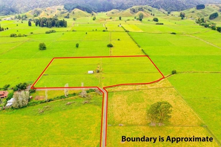 Photo of property in 339b Reid Road, Taneatua, 3191