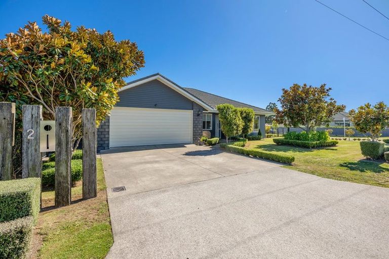 Photo of property in 2 Golf Course Lane, Waiwhakaiho, New Plymouth, 4312