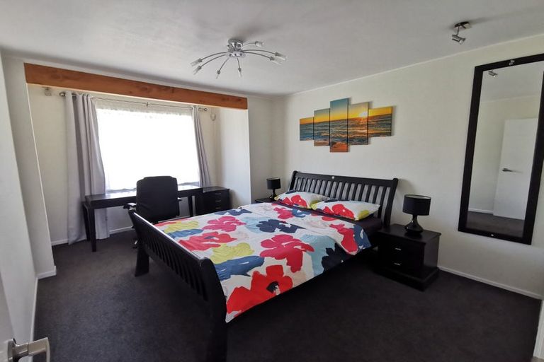 Photo of property in 1/52 Lochee Road, Upper Riccarton, Christchurch, 8041