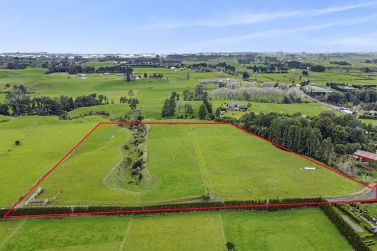 Photo of property in 412b Corbett Road, Lepperton, New Plymouth, 4373