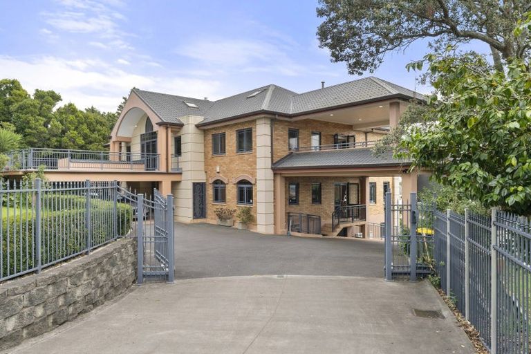 Photo of property in 156 Redoubt Road, Flat Bush, Auckland, 2019