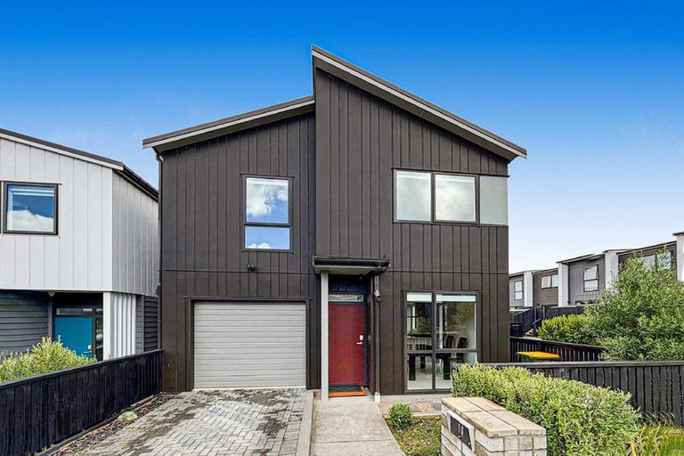 Photo of property in 10 Oranga Drive, Westgate, Auckland, 0614