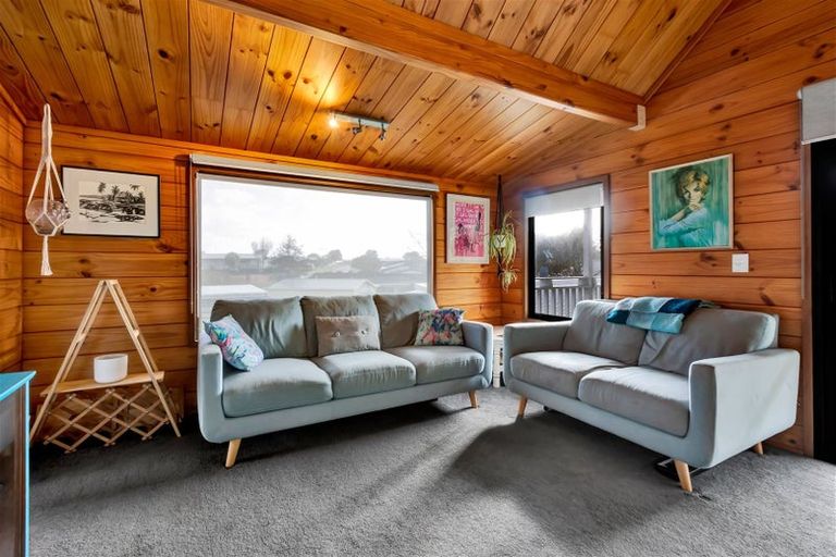 Photo of property in 11 Erica Place, Bell Block, New Plymouth, 4312