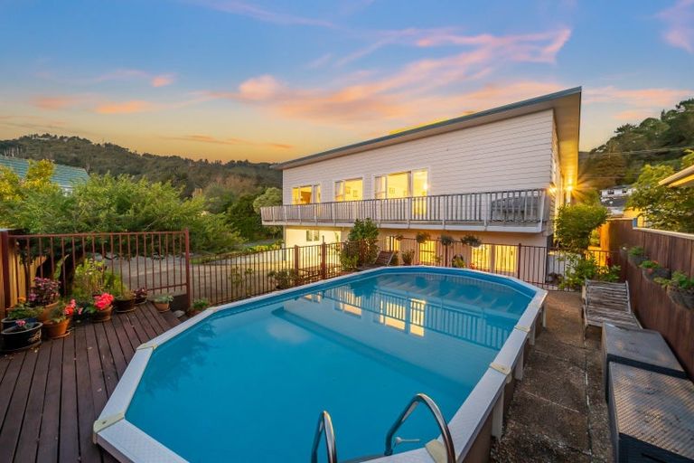 Photo of property in 3 Tawhai Street, Stokes Valley, Lower Hutt, 5019