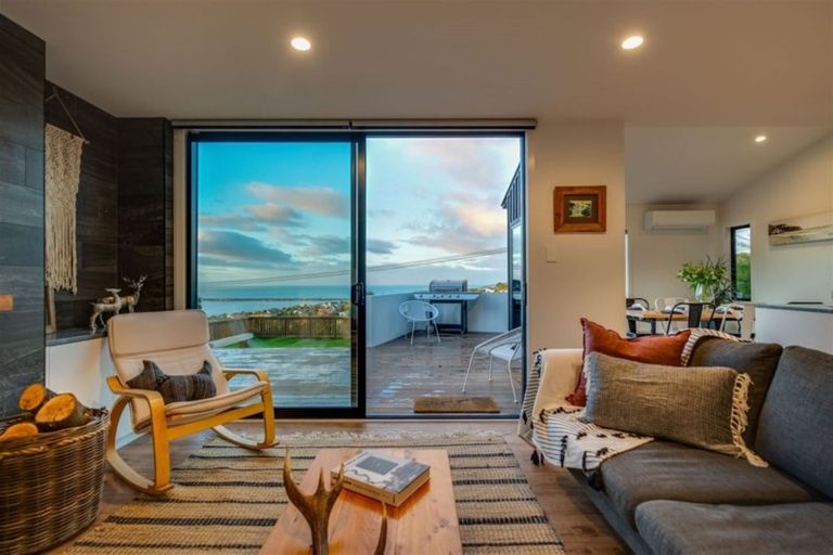 Photo of property in 2/182 Mount Pleasant, Mount Pleasant, Christchurch, 8081