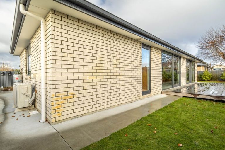 Photo of property in 79 Severn Street, Clifton, Invercargill, 9812