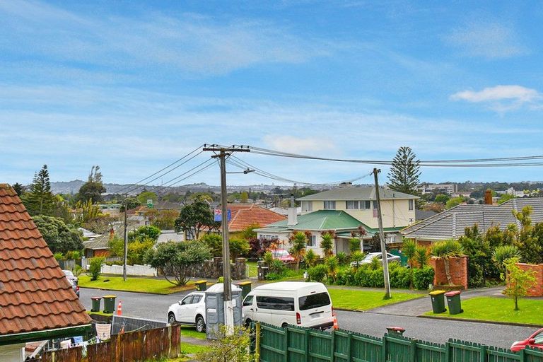 Photo of property in 36 Peverill Crescent, Papatoetoe, Auckland, 2025