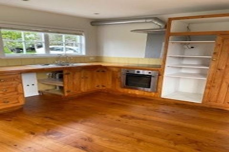 Photo of property in 29a Hardens Lane, Paremoremo, Auckland, 0632
