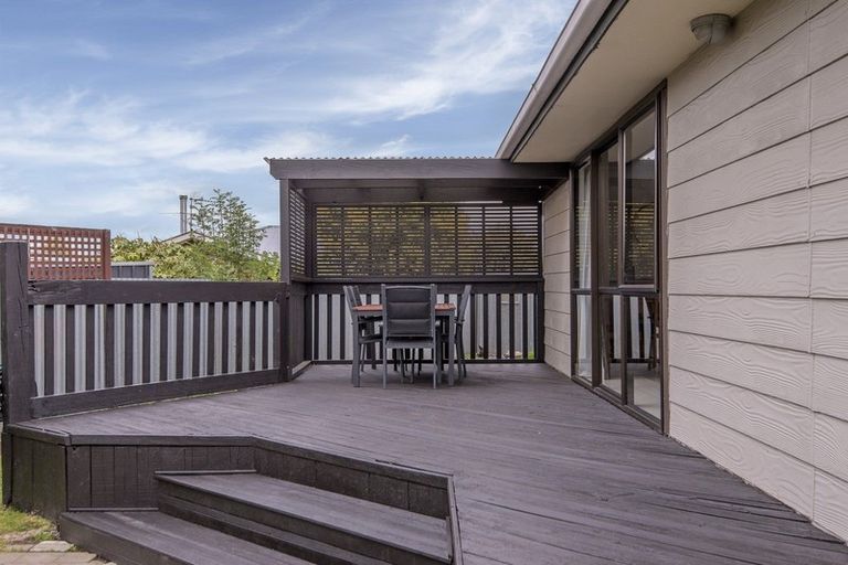 Photo of property in 44d Woodend Road, Woodend, 7610