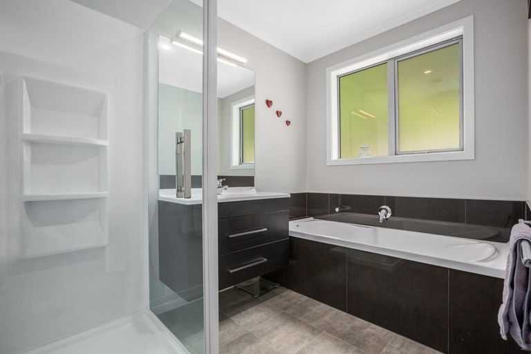 Photo of property in 13 Banks Boulevard, Whitby, Porirua, 5024