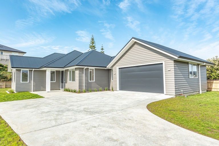 Photo of property in 14 Longbeach Drive, Castlecliff, Whanganui, 4501