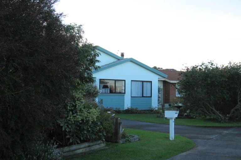 Photo of property in 19 Ruby Place, Orewa, 0931