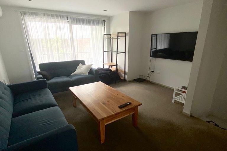 Photo of property in 3/464 Adelaide Road, Berhampore, Wellington, 6023